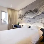 Du Commerce Hotel